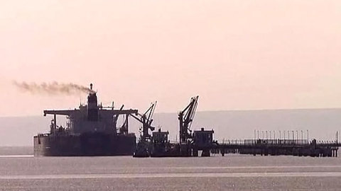 Спасатели прибудут к танкеру "Каракумнефть" 20 февраля
