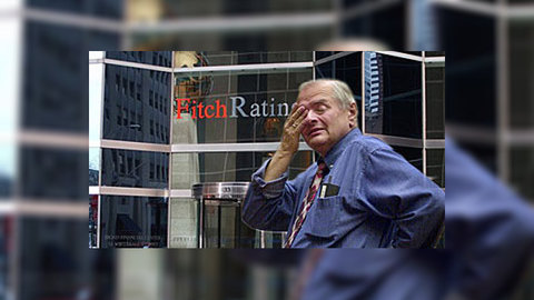 Агентство Fitch понизило прогноз по рейтингу США до "негативного"