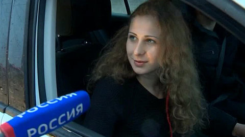 По факту нападения на участницу Pussy Riot заведено уголовное дело