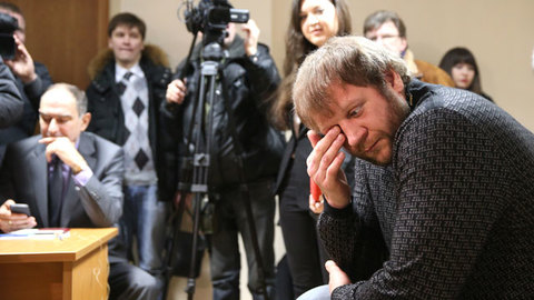 Емельяненко останется под стражей до 31 октября