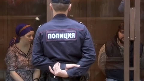 Супругов развели по колониям: 30 лет на двоих за проломленный череп