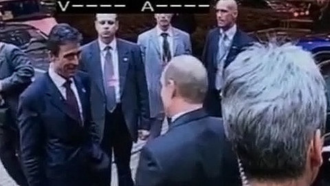 Привычка подслушивать: НАТО стремится скрыть правду за окриками