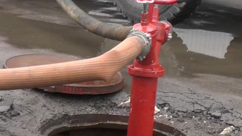 Жильцов дома на юге Москвы эвакуировали после утечки газа