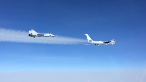 Ту-142 Северного флота выполнили полеты в Арктике