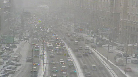 Снегопад может замести Москву по колено