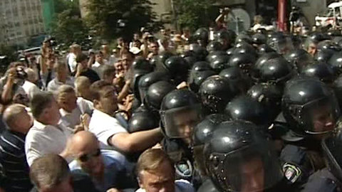 Оппозиция объявляет акцию "Украина против Януковича"