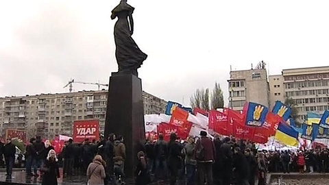 Украинская оппозиция прекращает митинг против фальсификаций на выборах