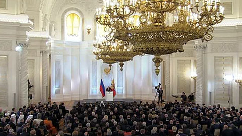 Президент предложил ограничить права чиновников на зарубежную собственность