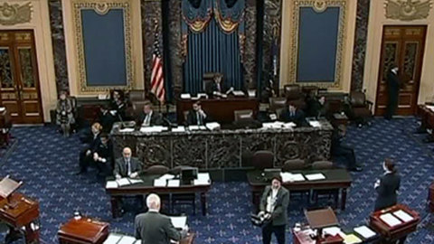США подстраховались от "фискального обрыва"
