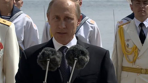Путин поздравил моряков с Днем ВМФ России и Днем флота Украины