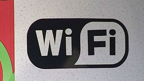 Роскомнадзор требует спасти детей от Wi-Fi