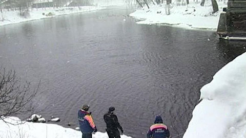 В Нижнем Новгороде проверяют информацию о падении вертолета в Волгу