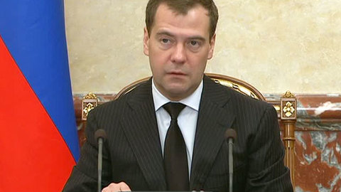 Медведев считает правильной отставку Сердюкова
