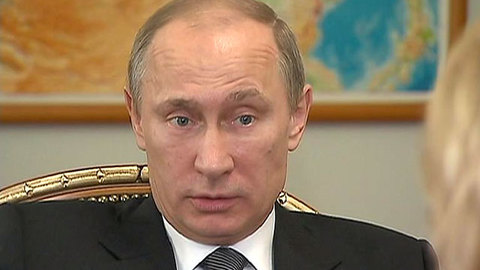 Путин поручил разобраться с ЖКХ и снять кино про Яшина