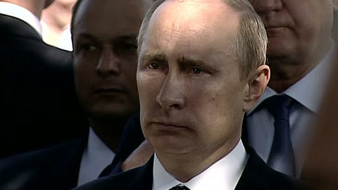 Путин и Янукович ударили в новоосвященный колокол Владимирского собора