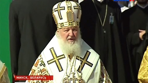 На историческую службу в Минске собрались десятки тысяч паломников