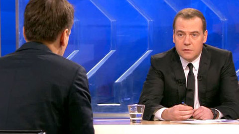 Медведев рассказал журналистам о планах на будущее, ржавой воде и гонке сооружений