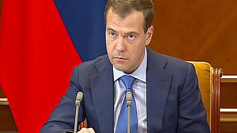 Медведев огорчен проигрышем сборной России по хоккею