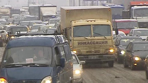 Зима устроила москвичам снежное шоу
