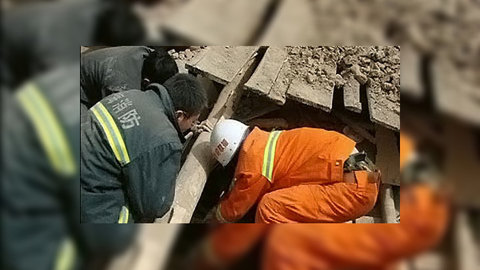 В Китае свыше 6 тысяч человек спасены из-под завалов