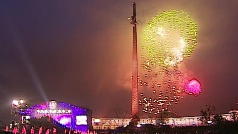 9 Мая: небо над Москвой расцветится 30 залпами салюта. Прямая трансляция