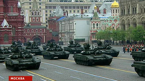 Военная техника поразила зрителей парада своей мощью