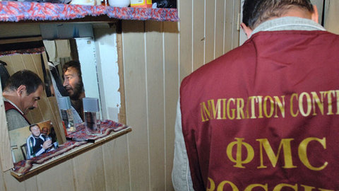 Сотрудница ФМС задержана за незаконную легализацию мигрантов