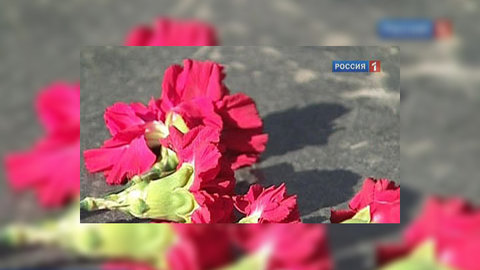 В Германии несут цветы к мемориалам советским воинам