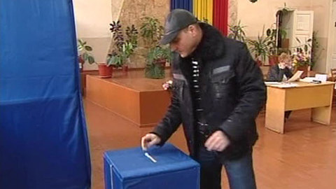 На парламентских выборах в Молдавии лидируют коммунисты