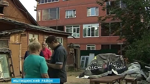 Судьбу дома в Вешках могут повторить десятки строений