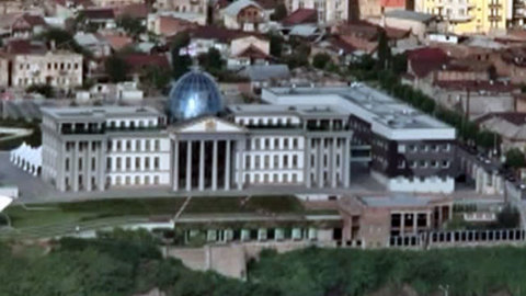 Президент вне закона: парламент Грузии отказался слушать доклад Саакашвили