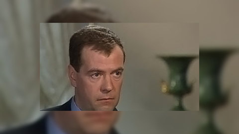 Медведев пригласил в Россию премьер-министра Испании