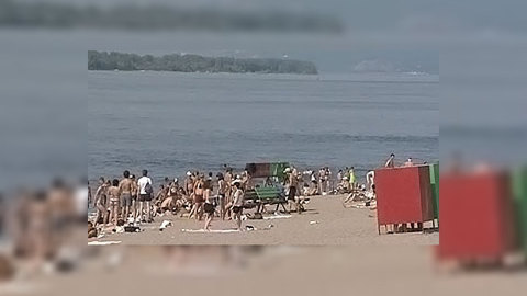 В Анапе в честь 8 марта открыли купальный сезон