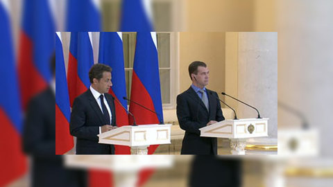 Петербург-2010: прорыв в отношениях с Францией и крупные сделки