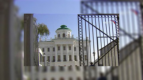 Строительство здания на Боровицкой площади планировалось еще в конце 90-х годов