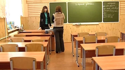 Новосибирец, избивший учительницу, скрывается от следствия