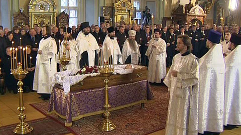 В Успенском соборе совершили отпевание Виктора Черномырдина