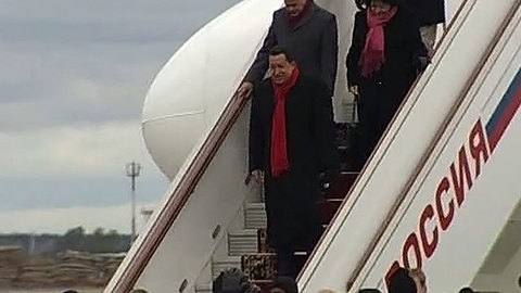 Медведев и Чавес проводят переговоры в Кремле