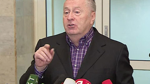 Жириновский призвал кашляющих коллег покинуть Госдуму