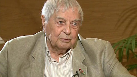 Любимов хочет поставить "Бесов" и посвятить их актерам "Таганки"