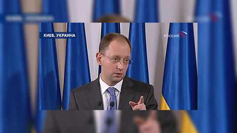 Яценюк призвал Януковича провести выборы в Раду досрочно