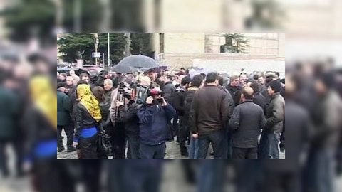 В Тбилиси проходит митинг против действий телеканала "Имеди"
