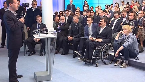 Медведев: мне всегда хорошо работать с женщинами