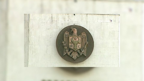В Молдавии изменят почти половину статей конституции