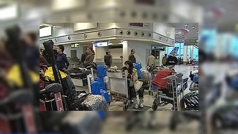 Авиасообщение с Парижем прервано из-за урагана