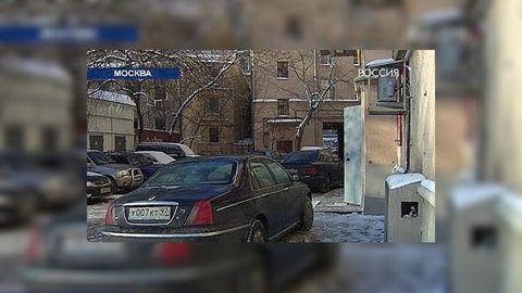 Парковка во дворах. Реплика Максима Соколова