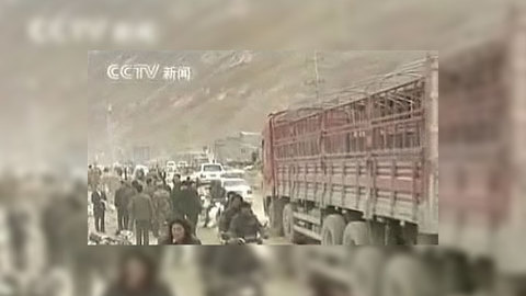 Число жертв землетрясения в Китае достигло 2192 человек