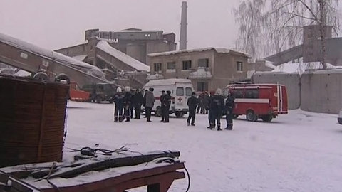 В России участились обрушения крыш под тяжестью неубранного снега