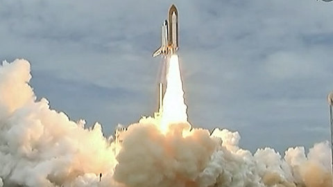 Американский челнок отправился в последний космический полет