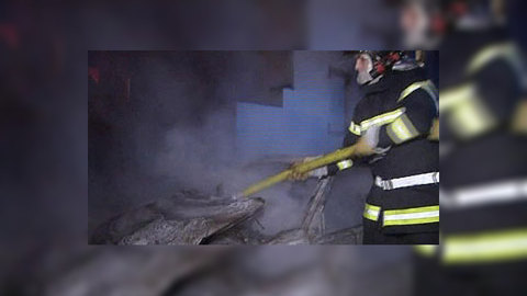 Во Франции горящие машины в новогоднюю ночь становятся традицией